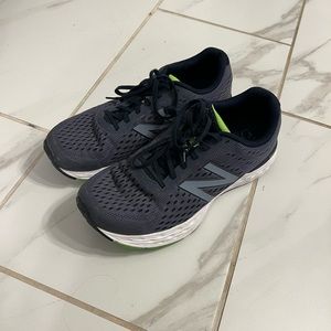 Mens New Balance Size 11